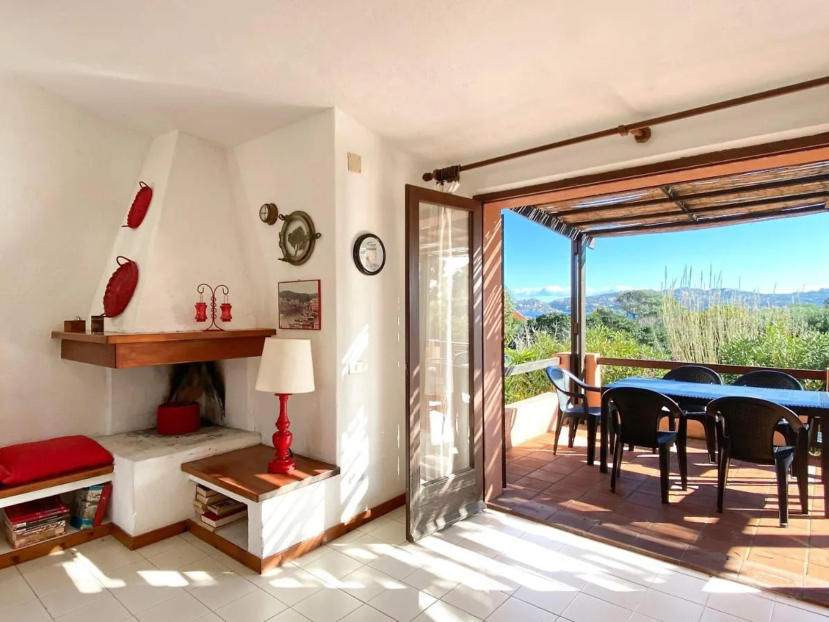 Apartment Villa Ginestra La Maddalena