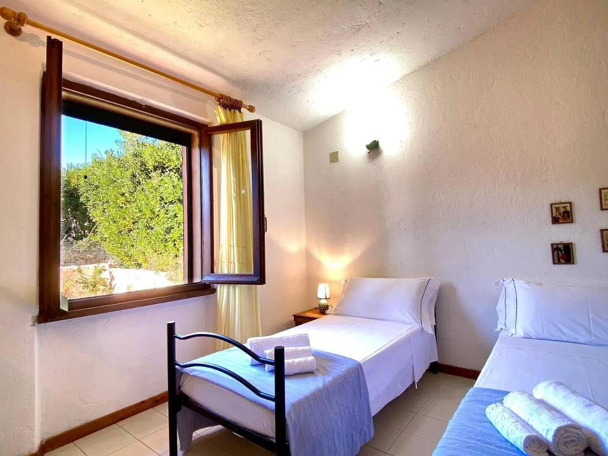 Villa Ginestra La Maddalena  0*, La Maddalena (Sassari)