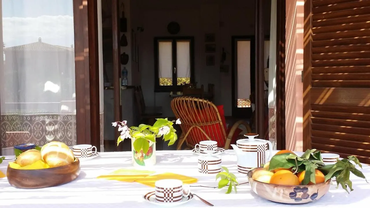 Villa Ginestra La Maddalena