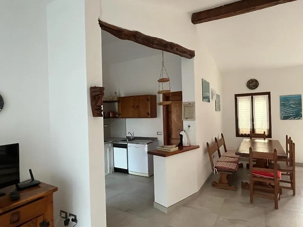 Villa Ginestra La Maddalena  La Maddalena (Sassari)