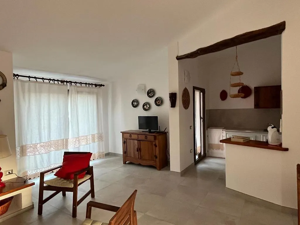 Apartment Villa Ginestra La Maddalena